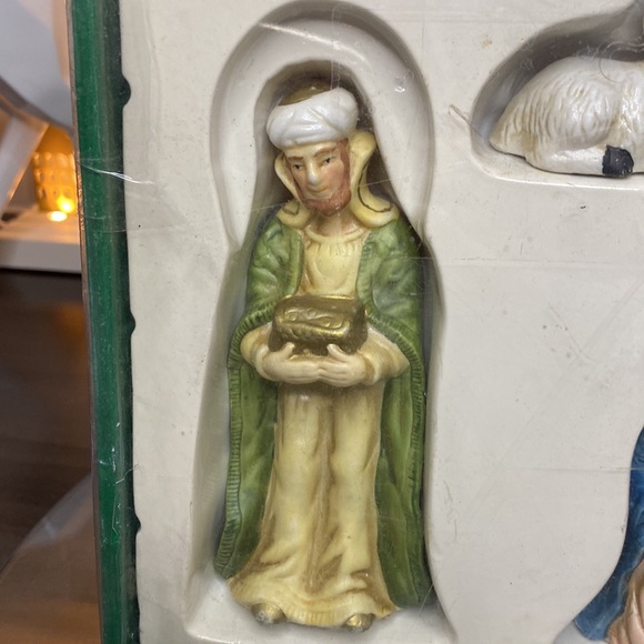 Nativity scene - Picture 7 of 17